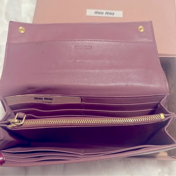 EUC Miu Miu rose pink Wallet with original box - Picture 6 of 7